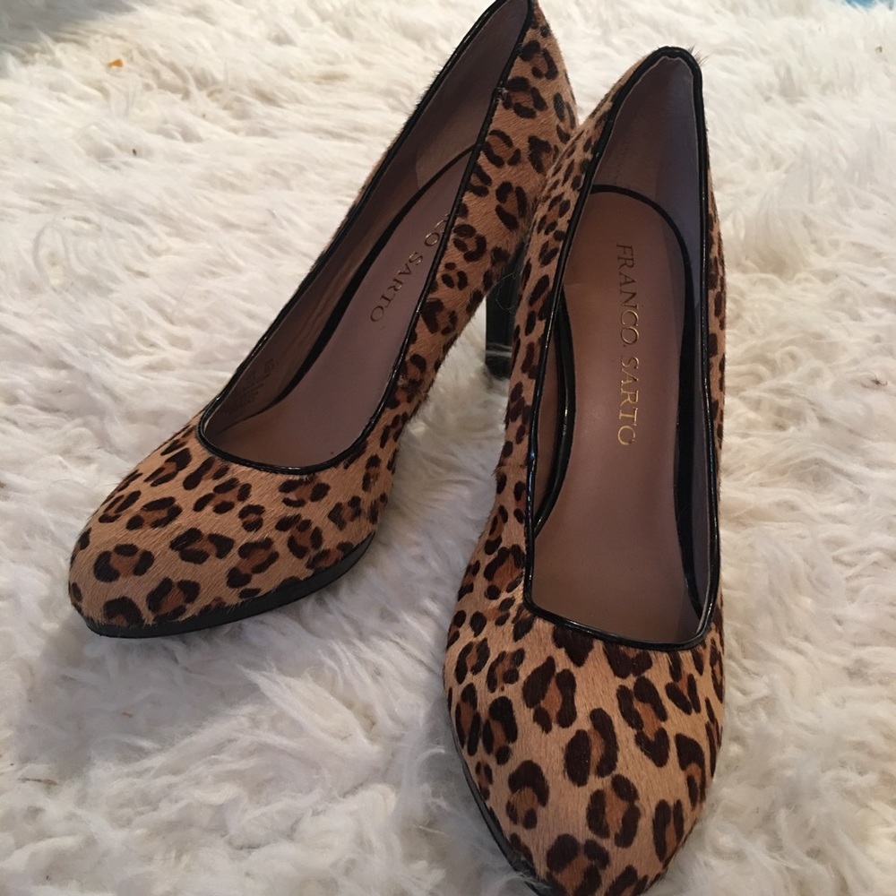 cheetah heels. animal print heels. leopard shoes.